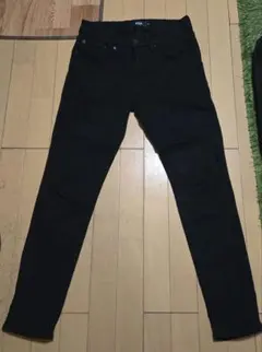アズールバイマウジー　Mサイズ　ブラック スキニーデニム ダメージ加工