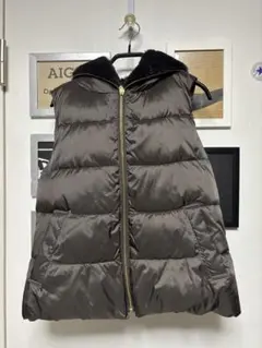 ブラウン フード付き ダウンベスト