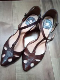 リーガル　ストラップ　パンプス