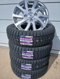 送料込★新品グッドイヤースタッドレス★イプシロン+ナビ8【155/65R13】のサムネイル