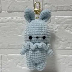 ハンドメイド あみぐるみ うさぎ キーホルダー チャーム 編み物 かぎ編み 毛糸