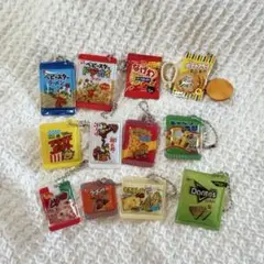 ガチャガチャ　お菓子セット