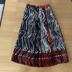 ゼブラ柄ZARAxs美品ロングスカート