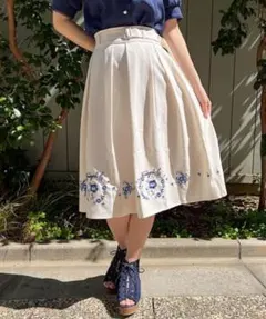 axes femme ネモフィラ刺繍ベルト付スカート