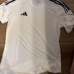 adidas ホワイト Vネックシャツ Lサイズ