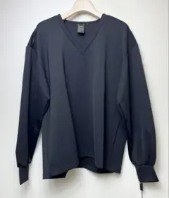 NVRFRGT COLLARED V-NECK PULLOVER TOP - メルカリ