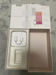 iPhone8 空箱 Lightningイヤフォンとケーブルセット