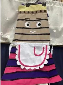 可愛い丸型ポケット付きエプロン　100〜120サイズ 10枚限定！