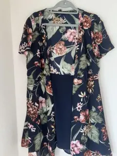 花柄シャツ