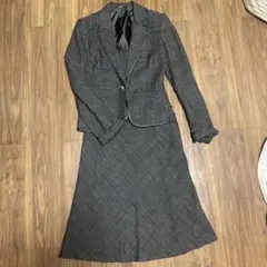 【3点セット】コムサイズム　グレー　レディースセットアップ　スーツ　ブラウス付