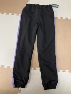 新品タグ付き 黒紫ジャージパンツ