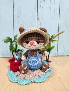 あみぐるみ カワウソ サメの帽子と魚 ハンドメイド マスコット - メルカリ