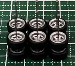 カスタムホイール　タイヤ　パーツ　1/64 深リム　5本スポーク　シルバー　3台