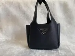 PRADA ブラックレザートートバッグ