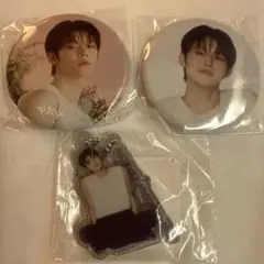 TXT ヨンジュン　カプセルトイ　アクリルキーリング　バッチ２種