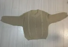 ベージュ ケーブル編み 長袖ニット