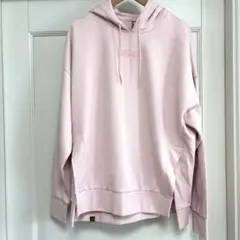 PUMA プーマ　フード付き　パーカー　ピンク　新品　タグ付き　L