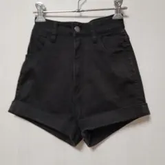 Wrangler PIN UP ブラックデニムショートパンツ Sのサムネイル