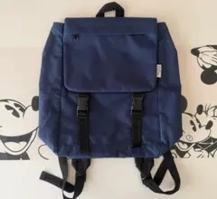 アースミュージック&エコロジー ネイビー フラップ付きバックパック 防水加工のサムネイル