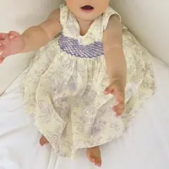 海外子供服　Elegant smockers ベビードレス