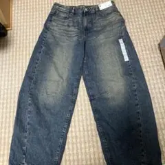 バレルレッグジーンズ　GU