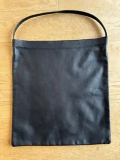mercredin. vie Ｌ（メルクルディン）トートバック ブラック