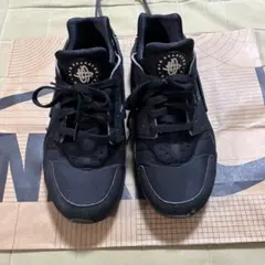 NIKE AIRHUARACHE ブラック　スニーカー