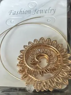 幾何学模様　太陽ピアス