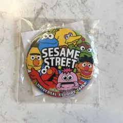 【新品・未使用品】ユニバ　缶バッチ　セサミストリート