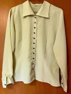レディース 黄緑 ワイシャツ ボタン12個
