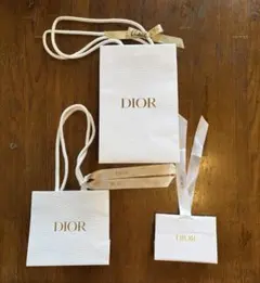 [最終値下げ]Dior ホワイトショップ袋 3点。