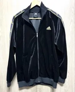 adidas ベロア生地トラックジャケット　黒×金
