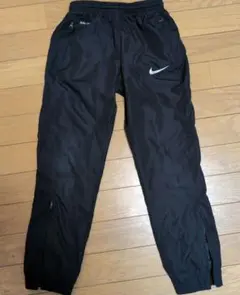Nike DRI-FIT ブラックパンツ XS（122cm〜128cm）