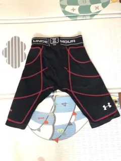 アンダーアーマー美品 スライディングパンツ 黒赤SM