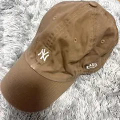 ニューヨークヤンキース　ベージュ　キャップ　9twenty