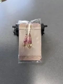 エレガントな花入りイヤリング　ノンホールピアス