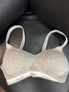 Calvin Klein グレー ノンワイヤーブラジャー L カルバンクライン