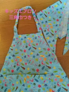 後ろ紐結びなし(ゴム仕様)・三角巾つき・ハンドメイドエプロン