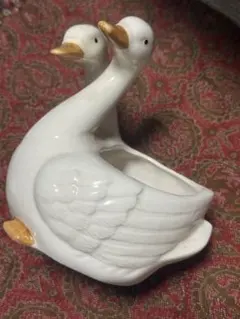 ビンテージ マルリMaruri ボーンチャイナバラを咥えた美しい白鳥