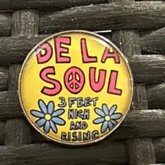 DE LA SOUL ピンバッジ 3 FEET HIGH AND RISING
