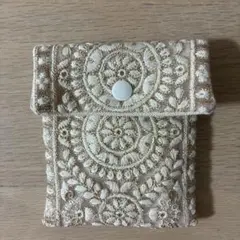 インド刺繍リボン小物入れ