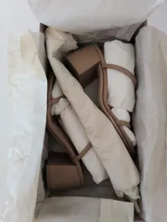 Gianvito Rossi レザー サンダル 36 ベージュBYBLOSのサムネイル