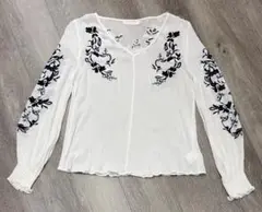 COCO DEAL春服 花柄刺繍長袖ブラウス