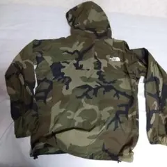 THE NORTH FACE ノベルティスワローテイルフーディー メンズ 迷彩