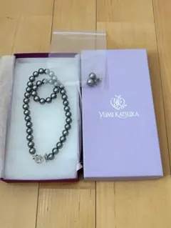 YUMI KATSURA 桂由美 シェルパールネックレス&イヤリング グレーのサムネイル