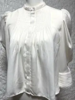 LO'r ロル　ピンタック入りブラウス　パフスリーブ　スタンドカラー　上品