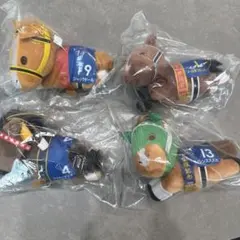 競走馬 マスコットバッチ4体セットのサムネイル