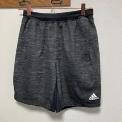 試着のみ♪adidas ブラック系ハーフパンツ♪サッカー ジョギング ランニング