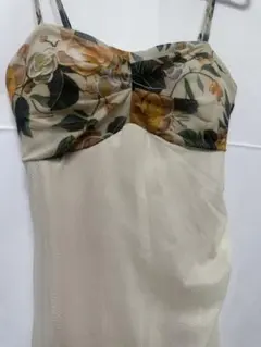 フラワープリント ノースリーブ ワンピース