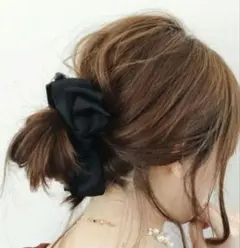 リボン バナナヘアクリップ ブラックのサムネイル